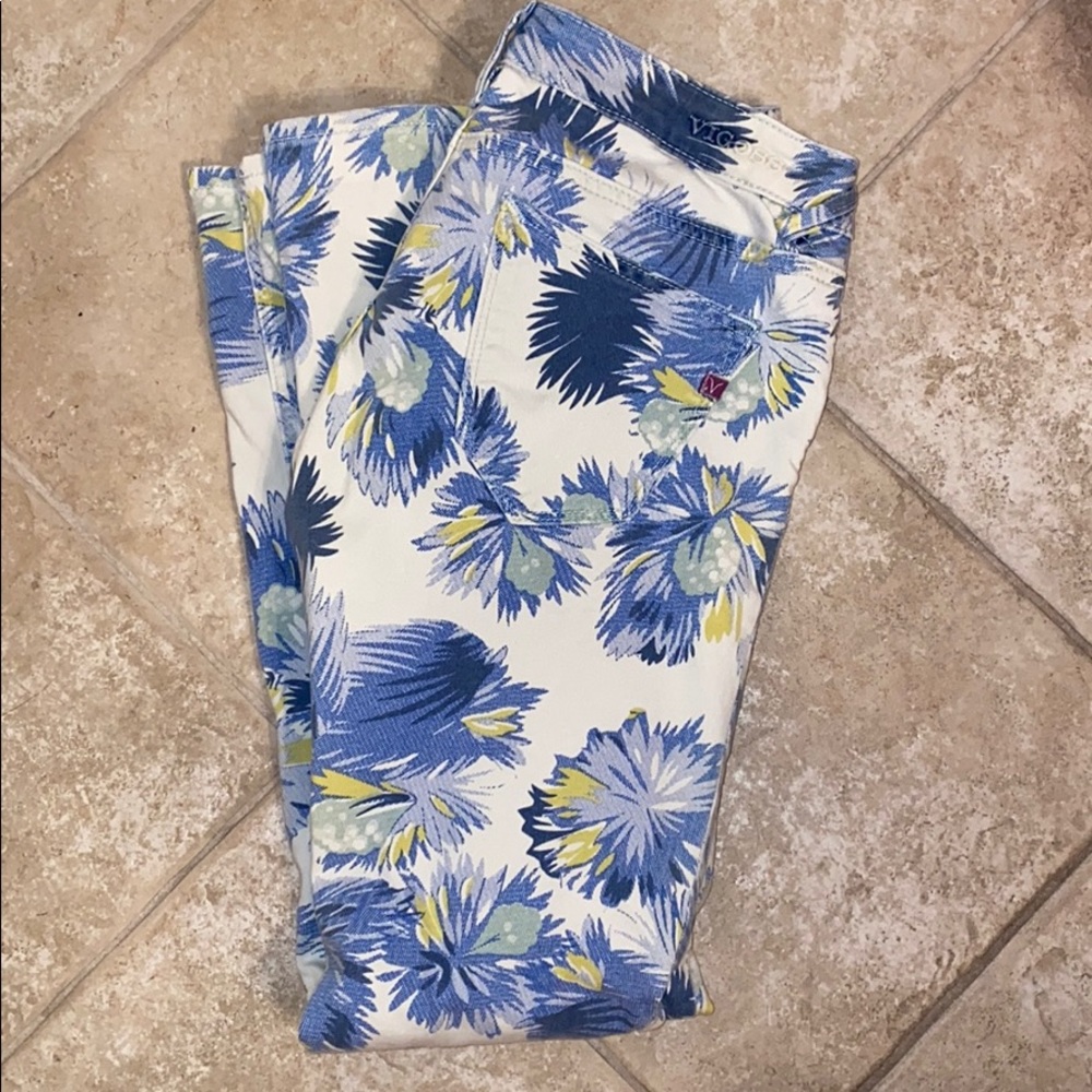 Patterned jeans